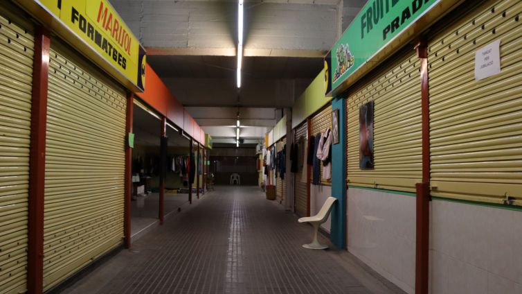 parades, persianes, comerç, mercat municipal, Mercat Municipal de Berga, Berga, Berguedà, ACN / Mar Martí