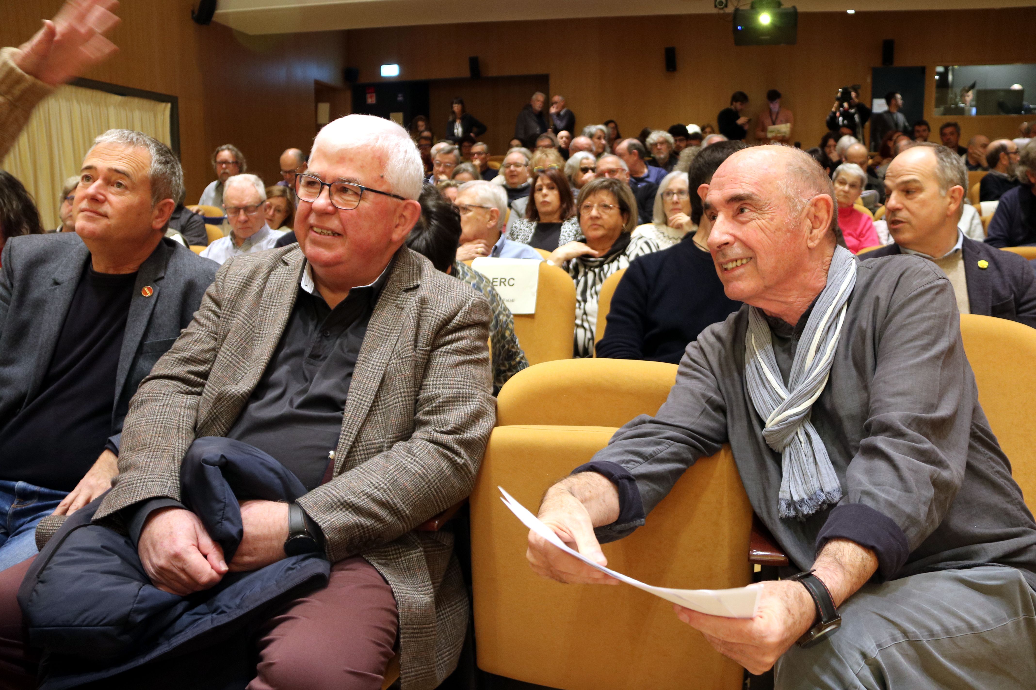 Agustí Alcoberro i Lluís Llach en la presentació del full de ruta de l'ANC a l'Ateneu Barcelonès