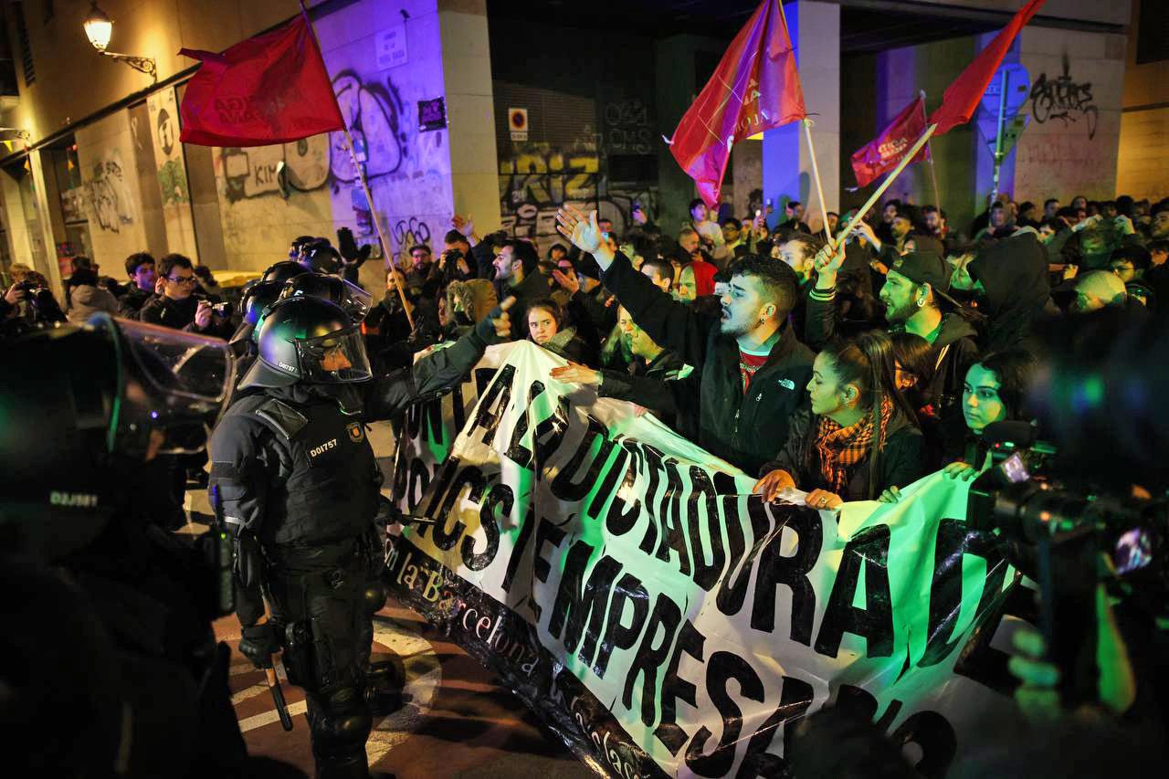 Manifestació contra el desallotjament de l'Antiga Massana.