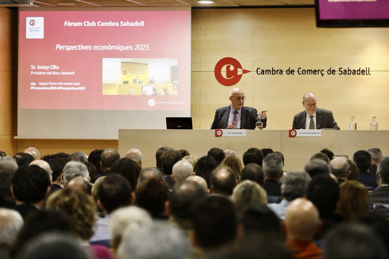 Josep Oliu, president del Sabadell, amb Ramon Alberich, president de la Cambra de Sabadell.