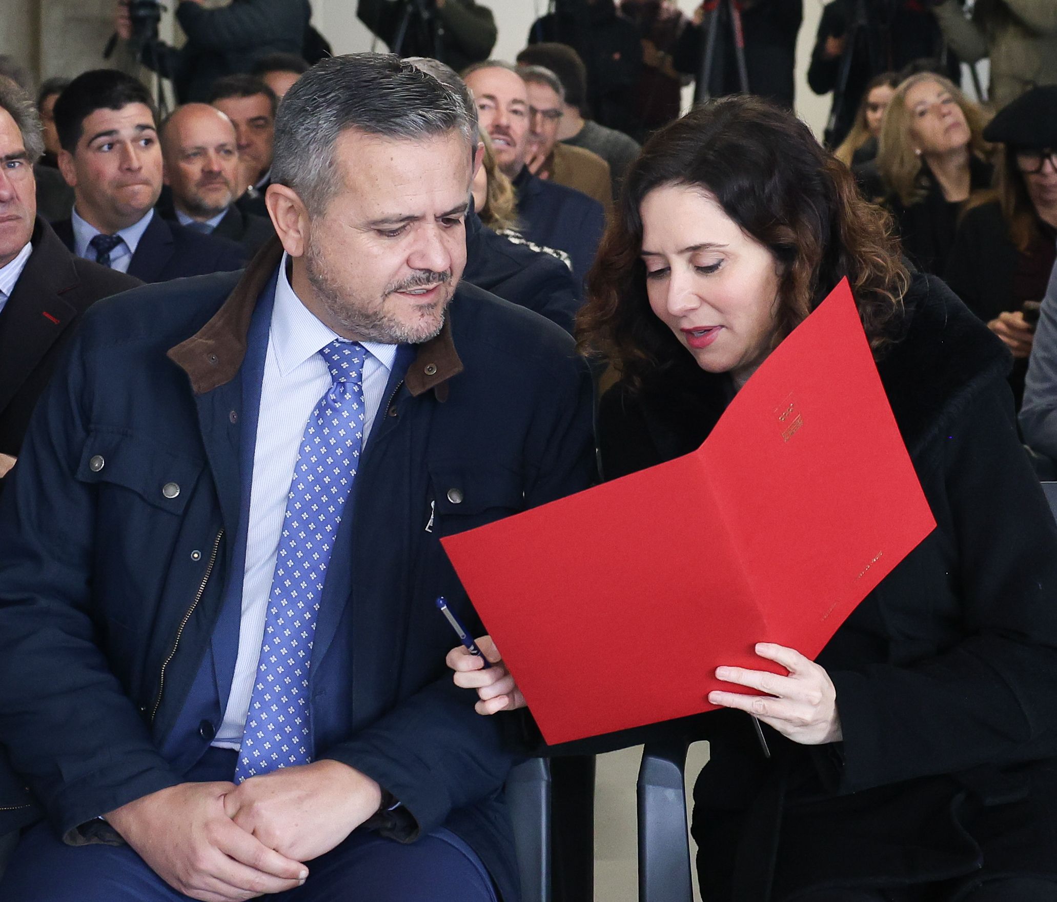 El conseller madrileny Jorge Rodrigo i la presidenta, Isabel Díaz Ayuso, en una imatge d'arxiu