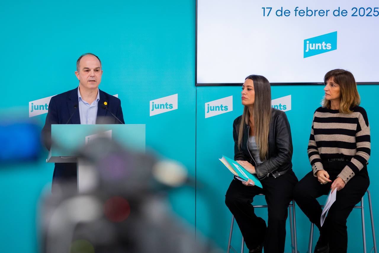 Turull, Nogueras i Freixa, en roda de premsa.