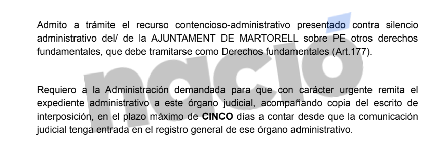 Fragment del document que confirma l'admissió a tràmit del recurs