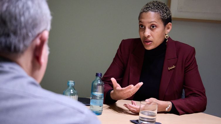 Aude Darnal, durant l'entrevista amb Nació