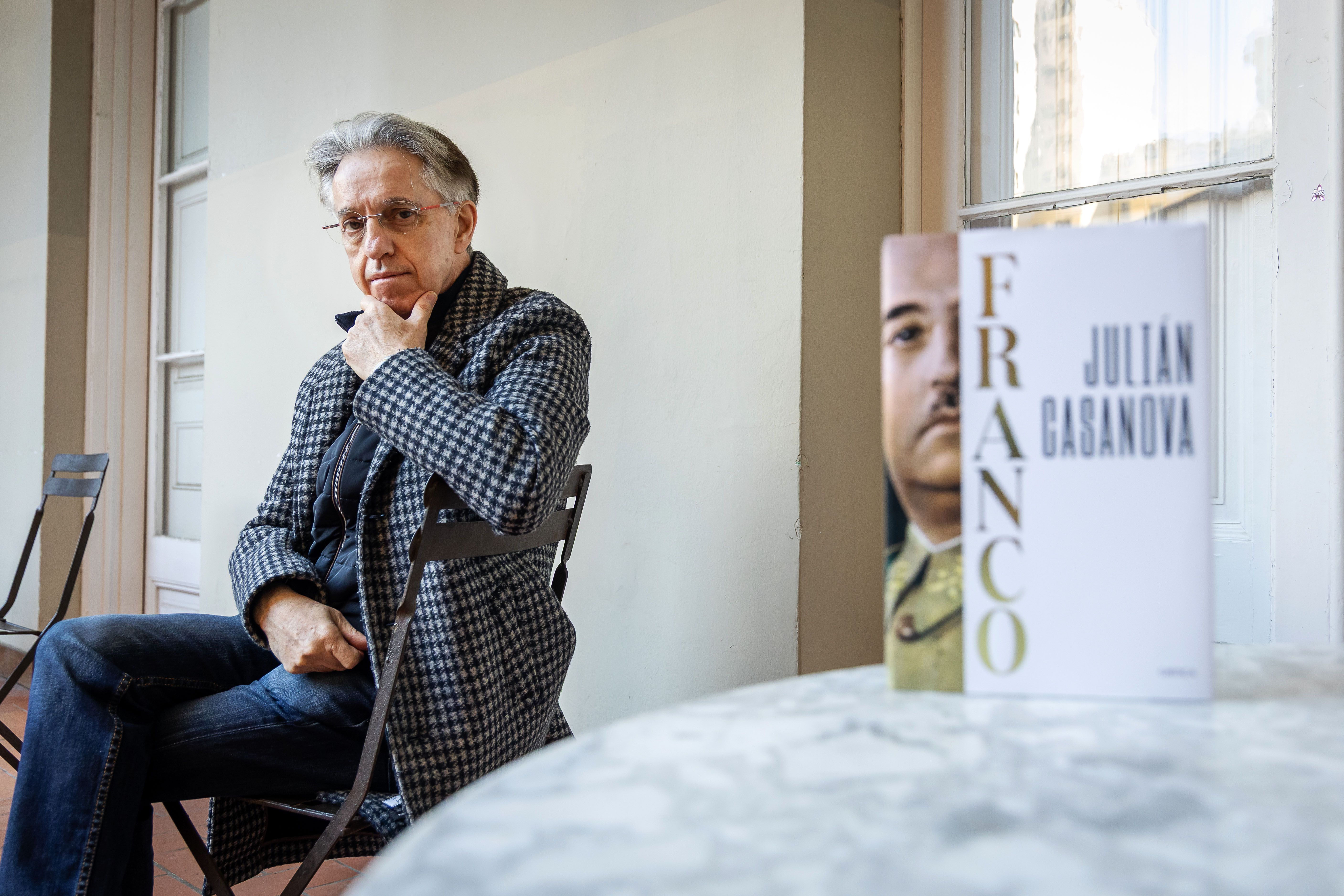 Julián Casanova, amb el seu nou llibre