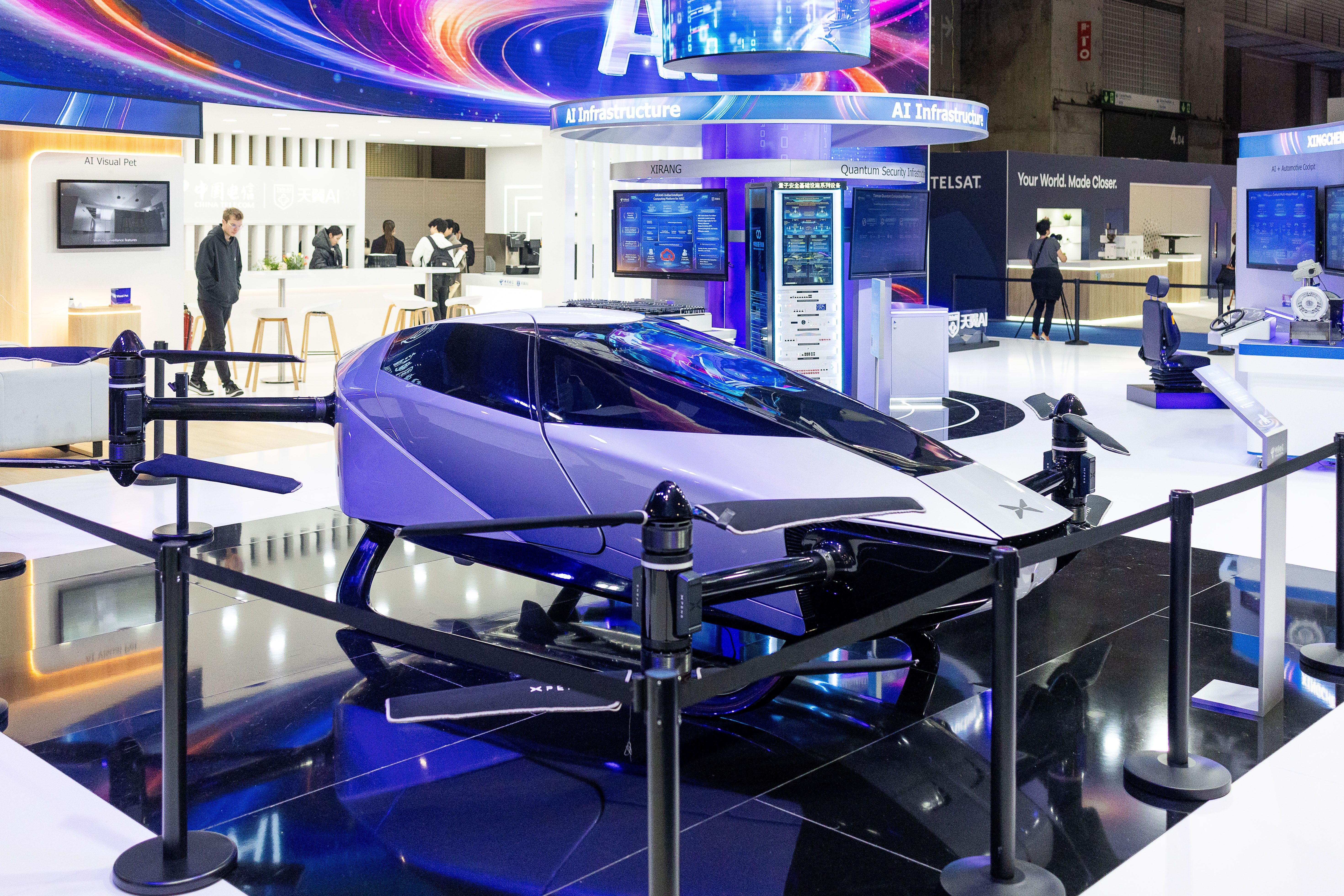 Un vehicle aeri exposat al Mobile 2025