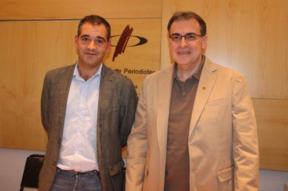 El president regional d'ERC, Josep Carrapiço, i el coordinador regional de Rcat, Carles Bonaventura, aquesta tarda durant la presentació de les llistes al Congrés i al Senat