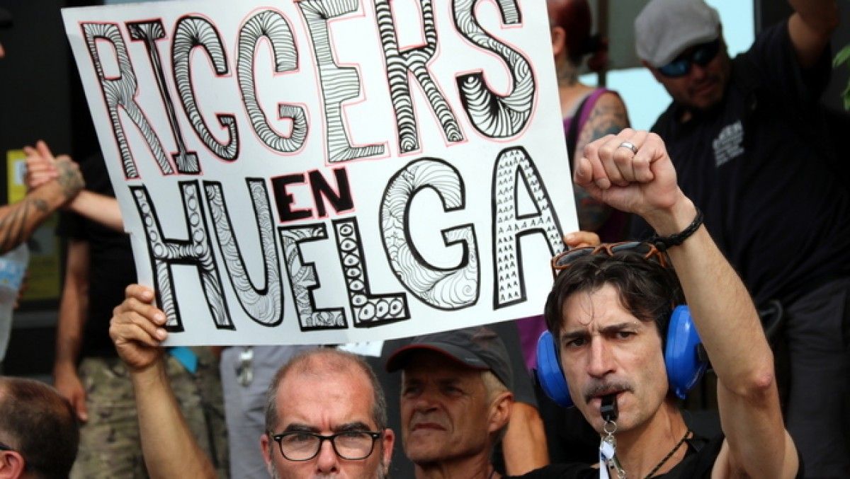 Protesta dels "riggers" o muntadors davant de Fira de Barcelona