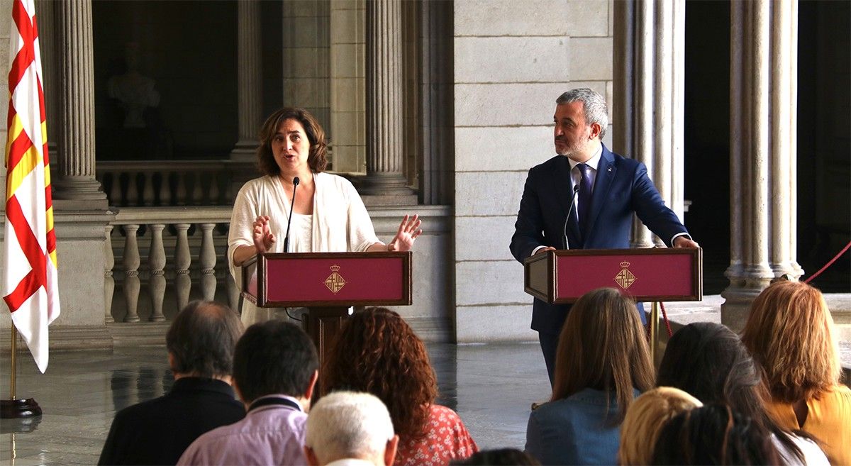 Colau i Collboni,  anunciant el nou govern municipal