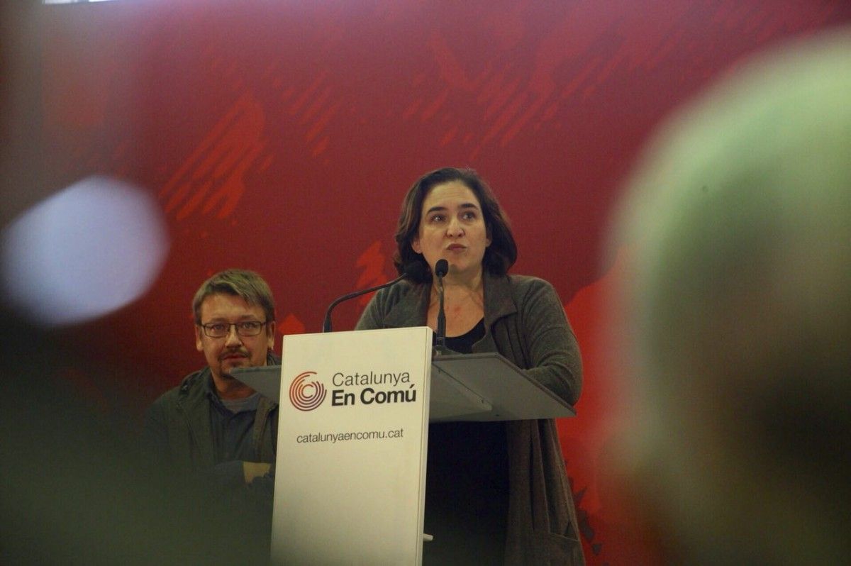 Ada Colau i Xavier Domènech, en una assemblea dels comuns