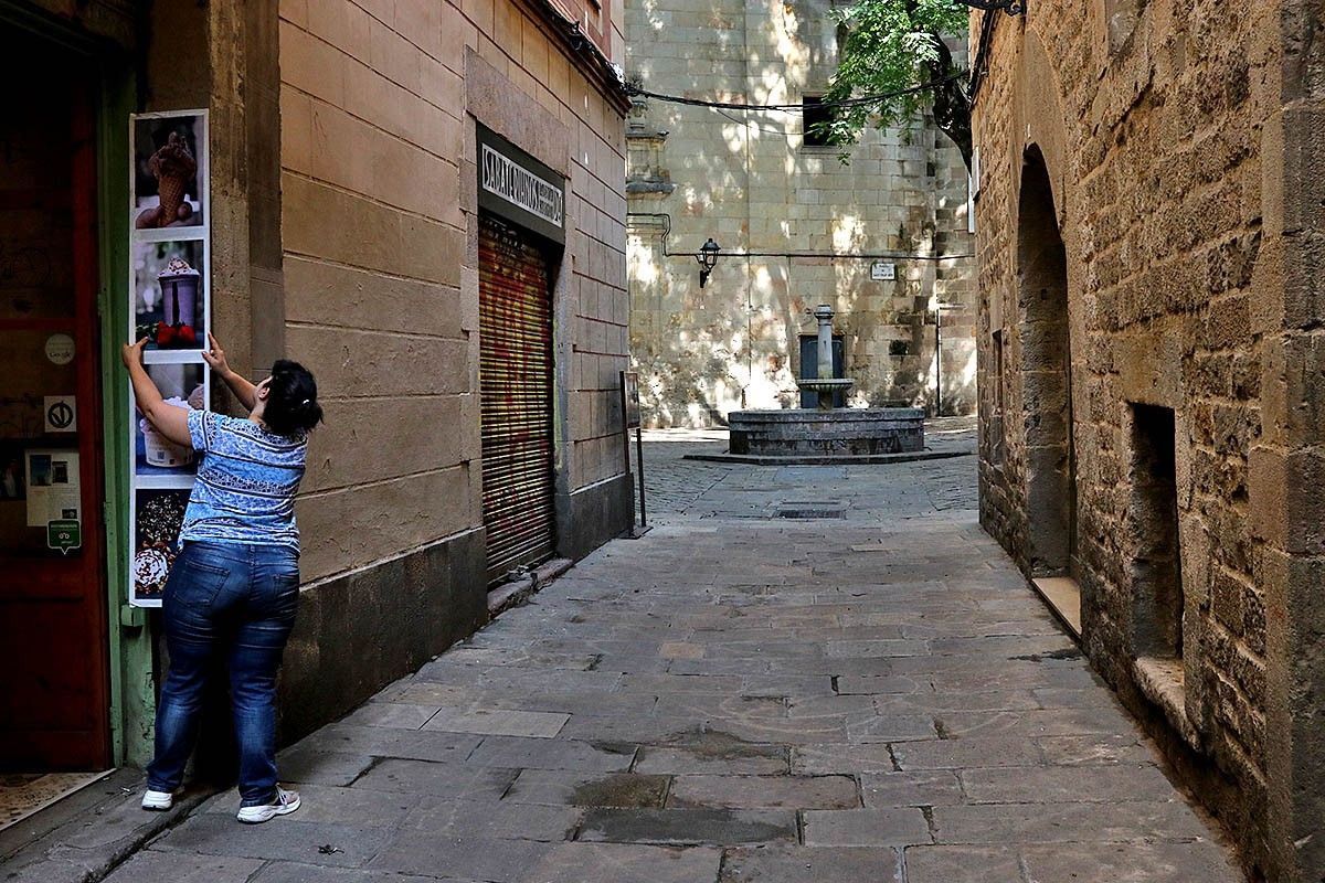 Un carrer de Barcelona, en una imatge d'arxiu