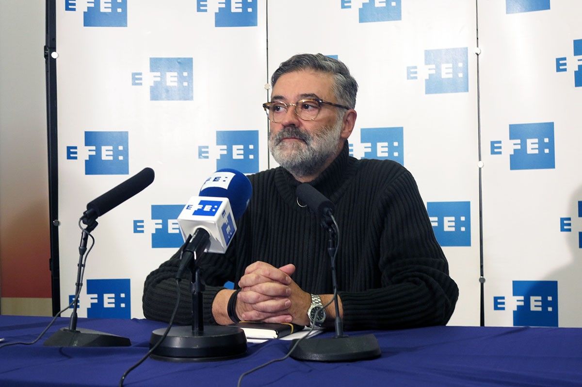 El candidat de la CUP, Carles Riera, a la roda de premsa d'EFE. 