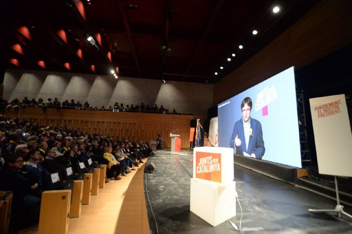 Carles Puigdemont intervé al míting de Junts per Catalunya a Girona