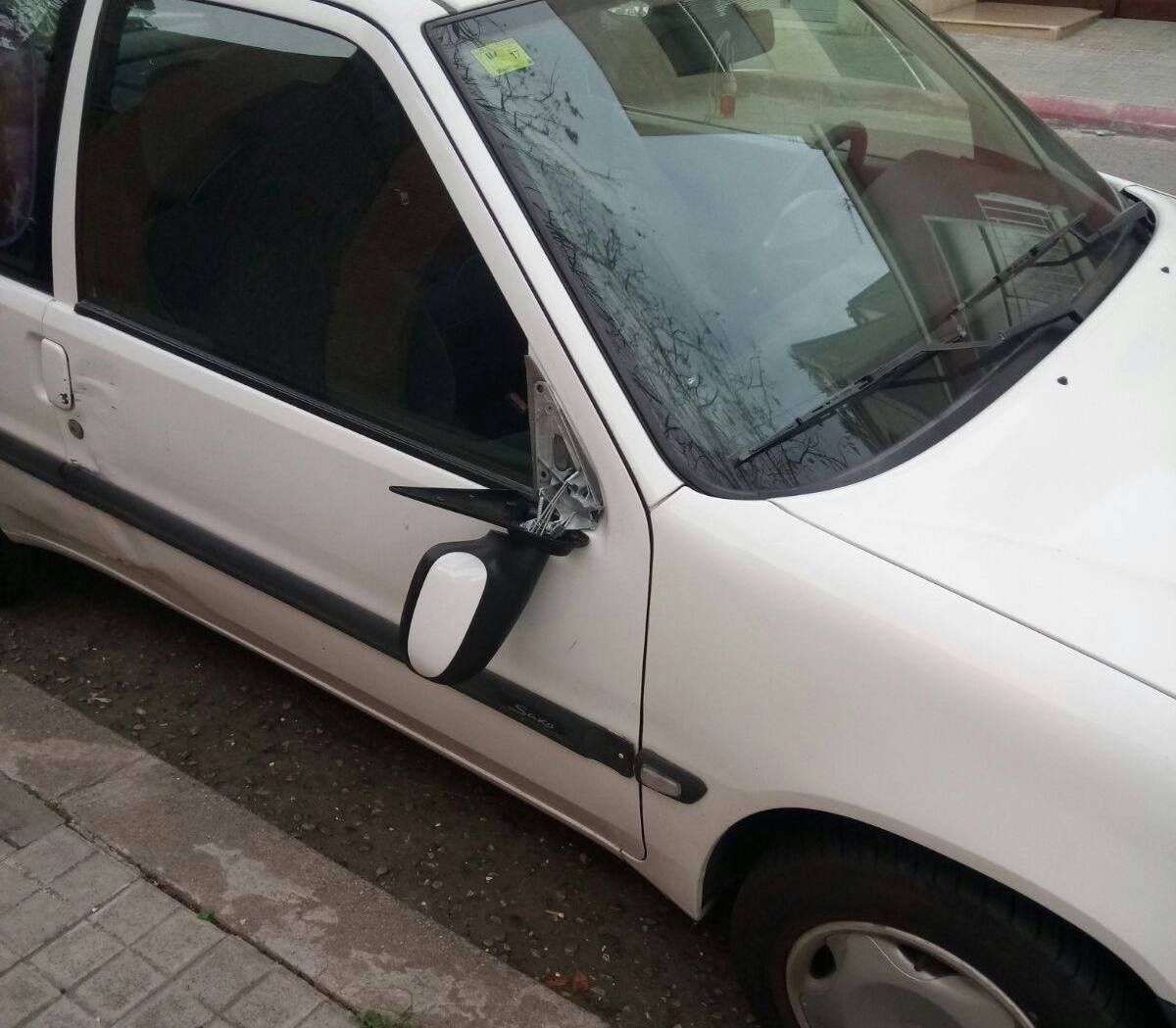 El cotxe malmès a Gràcia de Sabadell