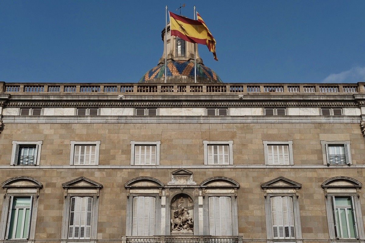 El Palau de la Generalitat, tancat i barrat
