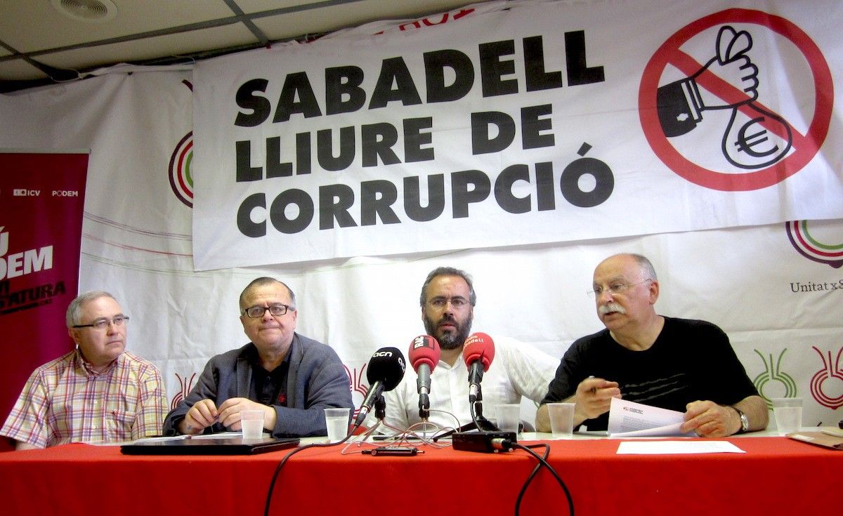 Roda de premsa de la Plataforma Sabadell Lliure de Corrupció, aquest divendres