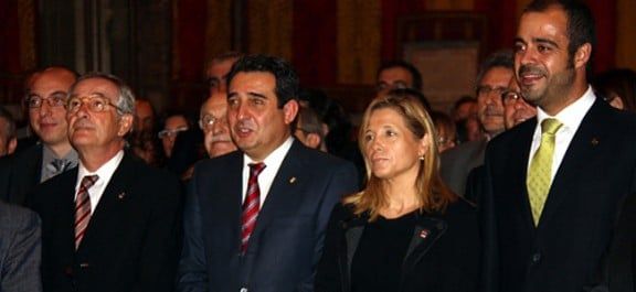 Ortega, amb l'alcalde de Barcelona i els presidents de la FMC i la ACM