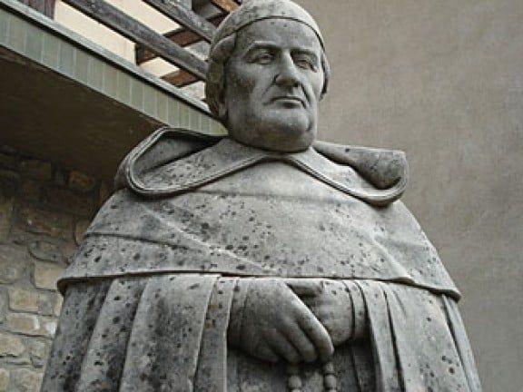 Estàtua del Pare Coll de Gombrèn