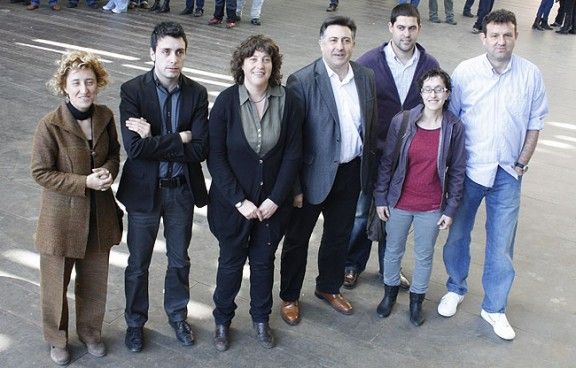 Joan Puigcercós amb els sis primers candidats d'ERC del Ripollès.