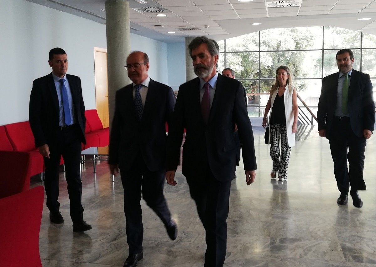 El president del TSJC, Jesús María Barrientos, i el president del CGPJ i del Tribunal Suprem, Carlos Lesmes.