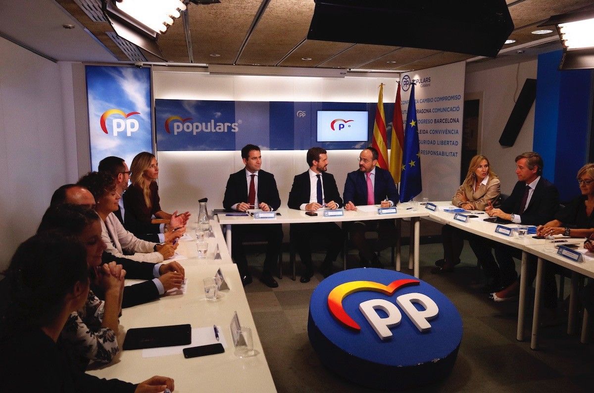 El comitè de direcció del PP, presidit per Casado, avui a Barcelona.