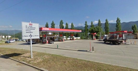 La benzinera de la Vall de Bianya ha tancat les portes.