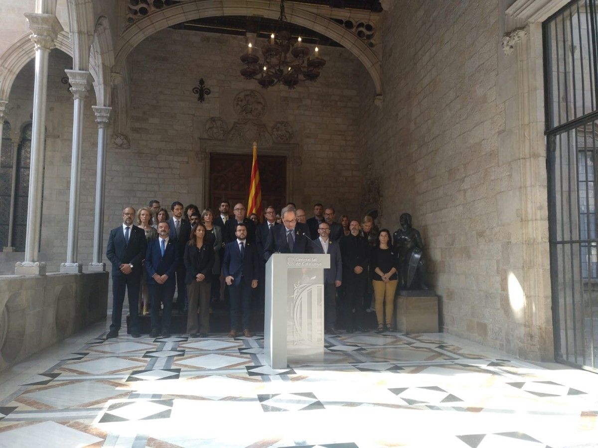 El Govern, encapçalat pel president de la Generalitat, Quim Torra, al Palau de la Generalitat