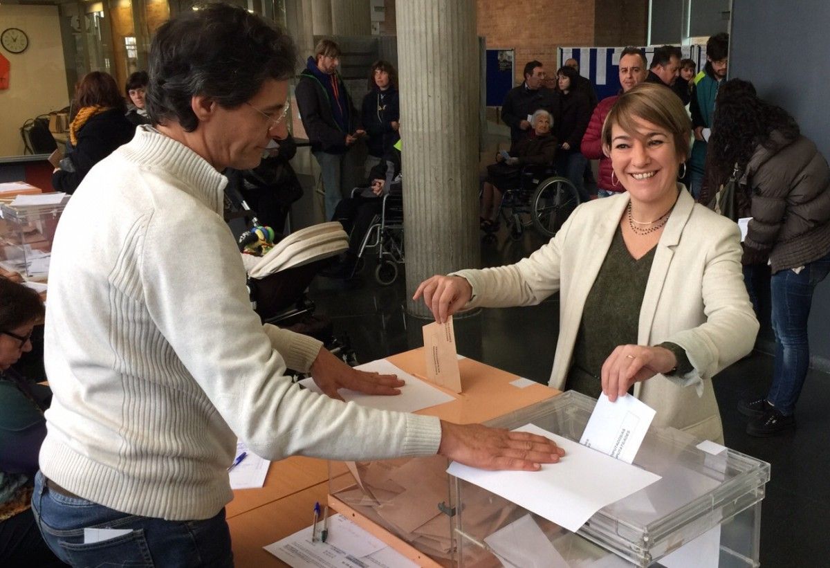 Lourdes Ciuró votant a la UAB