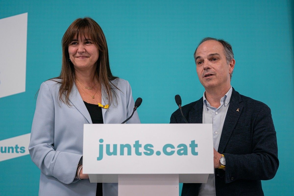 Laura Borràs i Jordi Turull, a la seu de Junts.