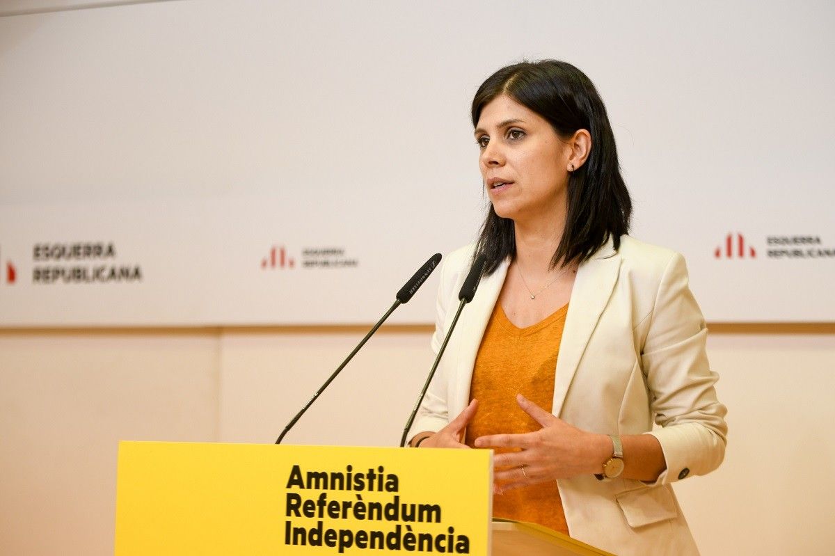La secretària general adjunta d'ERC, Marta Vilalta, en roda de premsa aquest dilluns