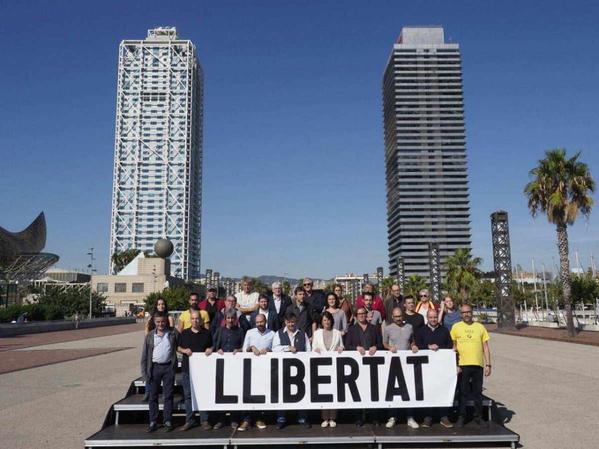 Les entitats convoquen a la manifestació del 26 d'octubre al carrer Marina
