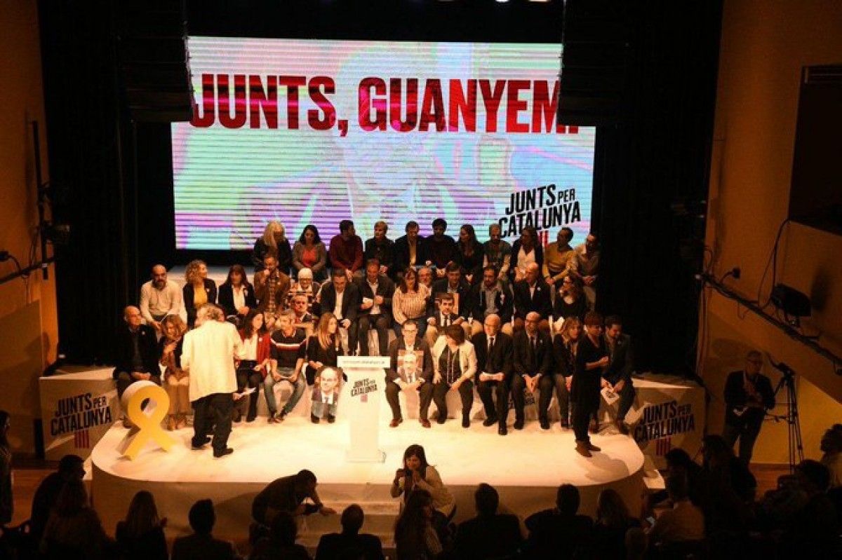 Obertura de campanya de JxCat al teatre Tradicionàrius de Gràcia