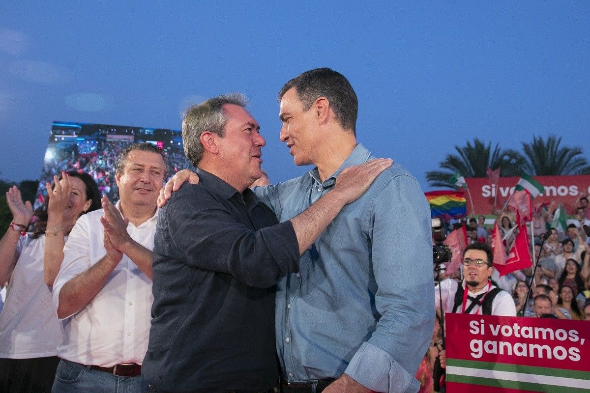 El president del govern espanyol, Pedro Sánchez, amb el líder del PSOE a Andalusia, Juan Espadas