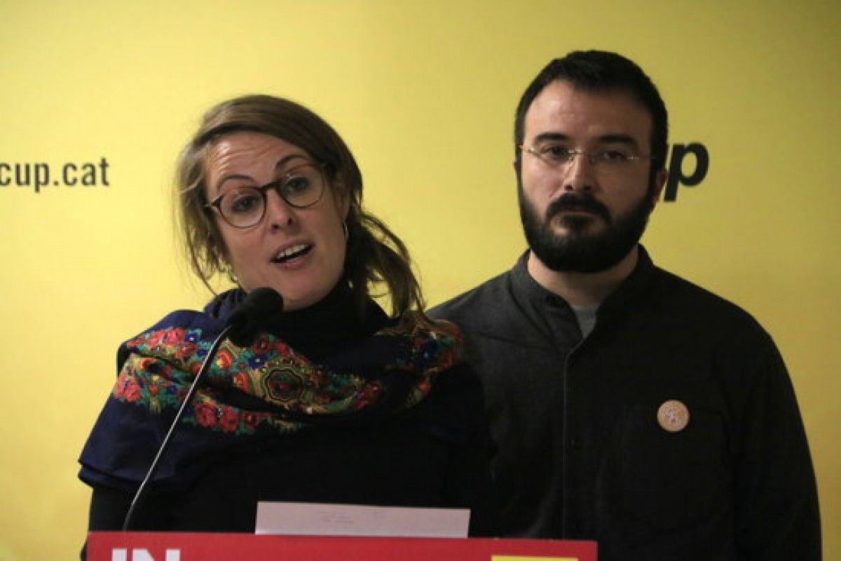 Els diputats electes de la CUP al Congrés, Mireia Vehí i Albert Botran.