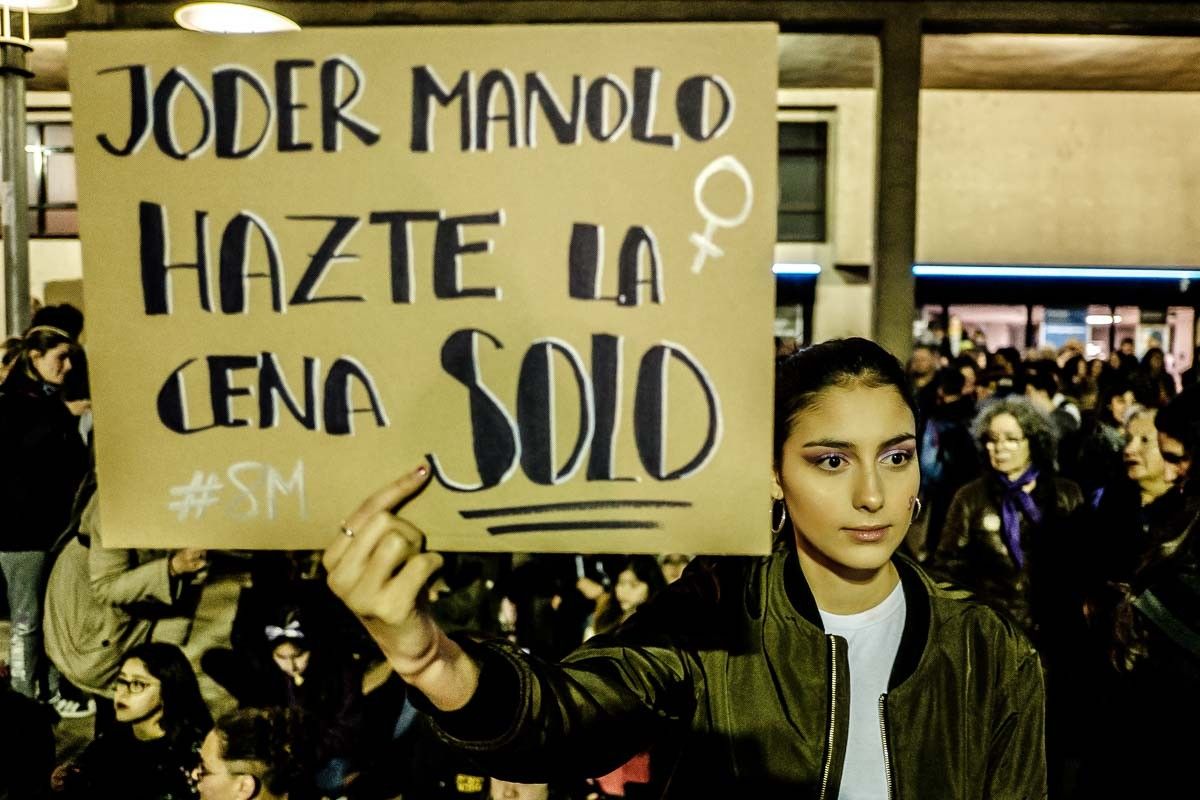 Una pancarta molt explícita en una manifestació feminista