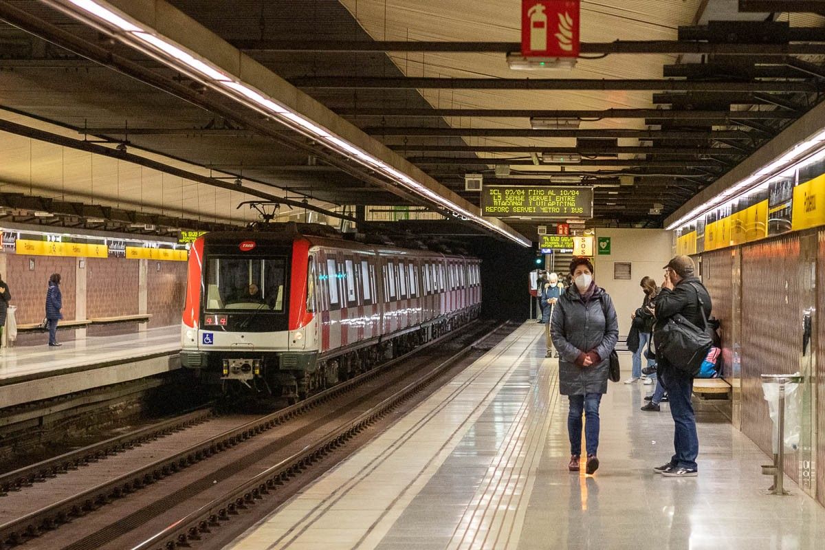 Una estació de metro de Barcelona, en una imatge d'arxiu
