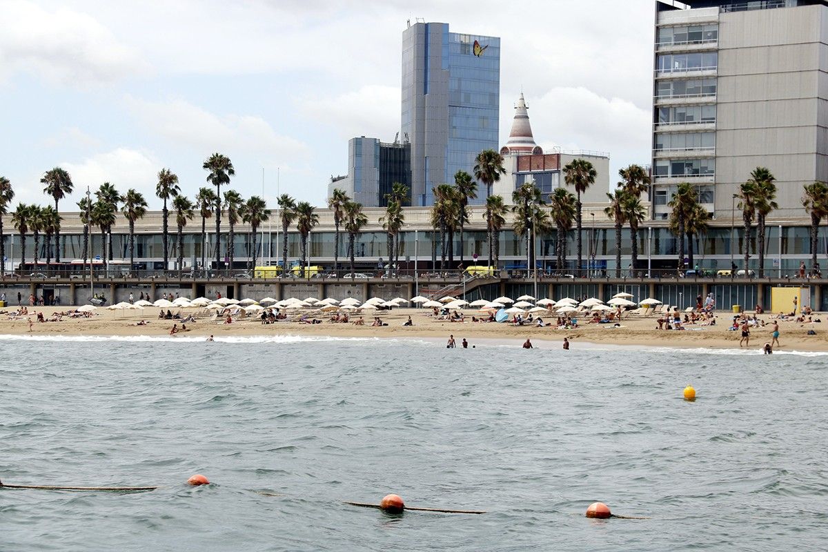 La platja de Barcelona, en una imatge d'arxiu