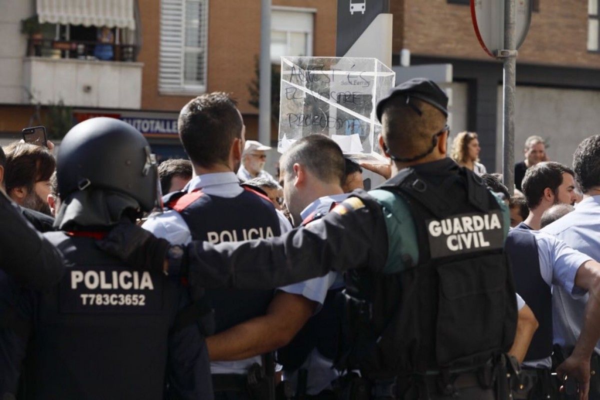 Concentració pel referèndum a Sabadell