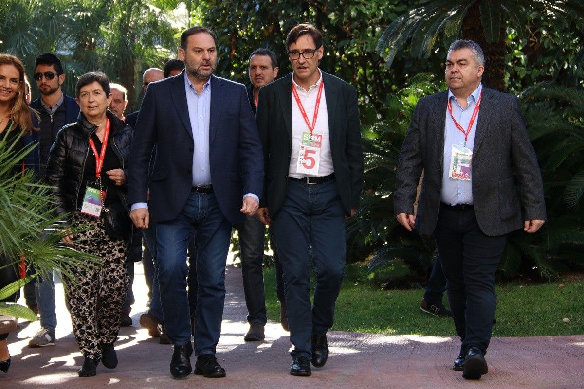 José Luis Ábalos, amb Teresa Cunillera i Salvador Illa, al congrés del PSC