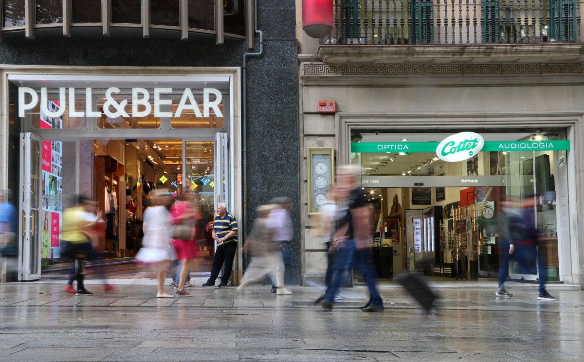 Imatge d'arxiu del Portal de l'Àngel de Barcelona, epicentre de botigues de la ciutat