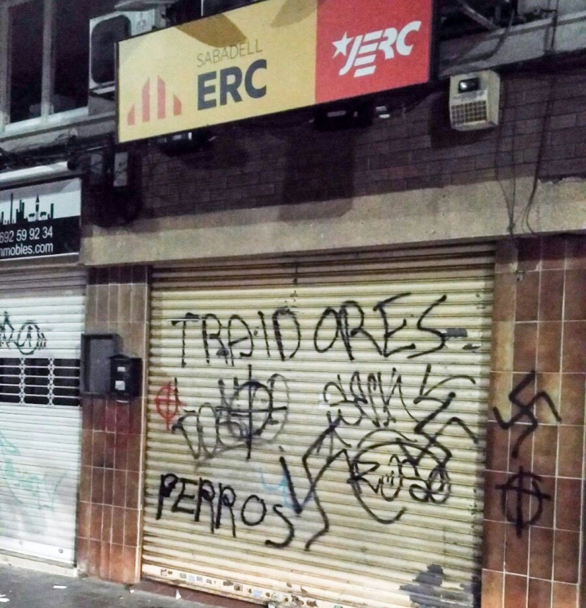 La seu d'ERC de Sabadell atacada amb pintades feixistes