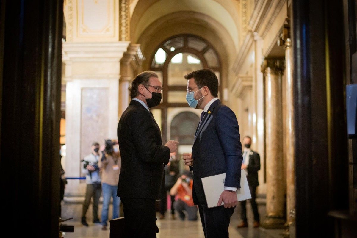 Pere Aragonès i Jaume Giró, en un ple del Parlament.