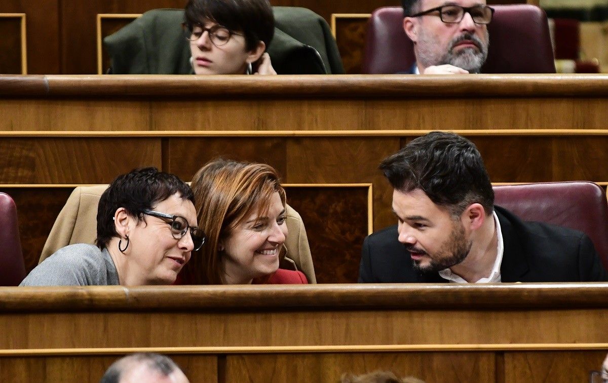 Gabriel Rufián, Carolina Telechea i Montse Bassa, al Congrés dels Diputats