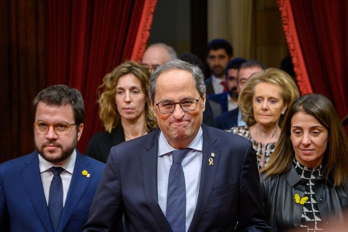El president de la Generalitat, Quim Torra, entrant a l'hemicicle