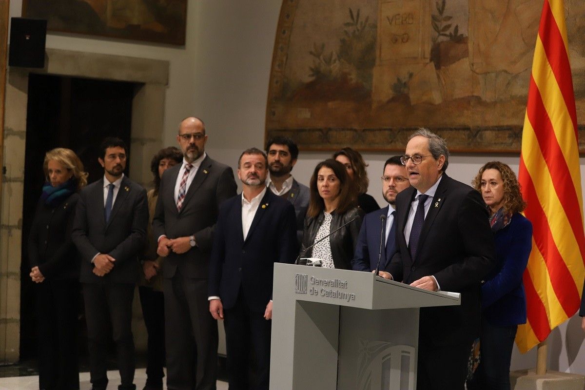 Declaració institucional de Quim Torra envoltat del Govern i dirigents parlamentaris