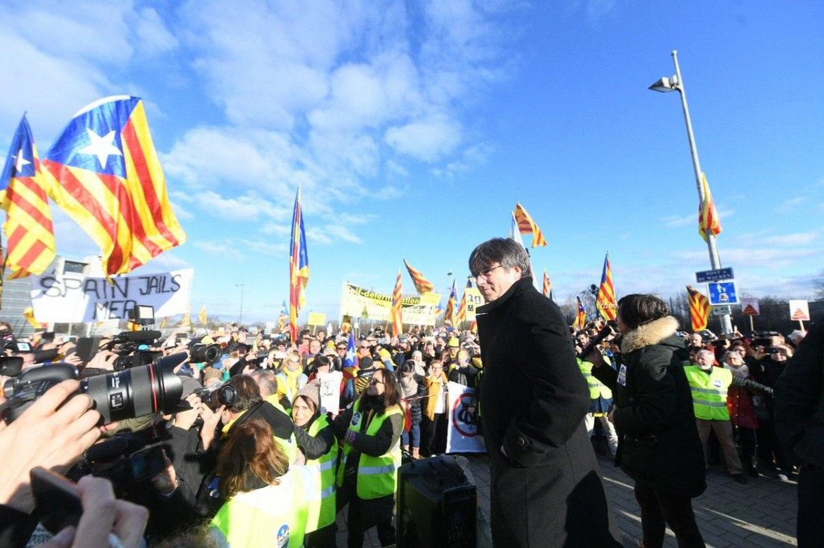 Carles Puigdemont, aquest dilluns a Estrasburg davant la mobilització independentista