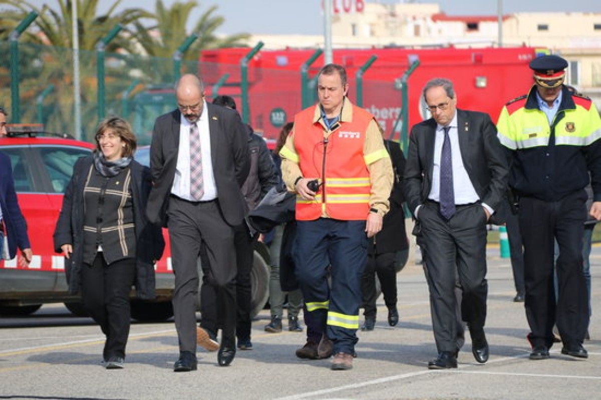 El president Quim Torra i el conseller Miquel Buch, amb els equips d'emergències a Tarragona