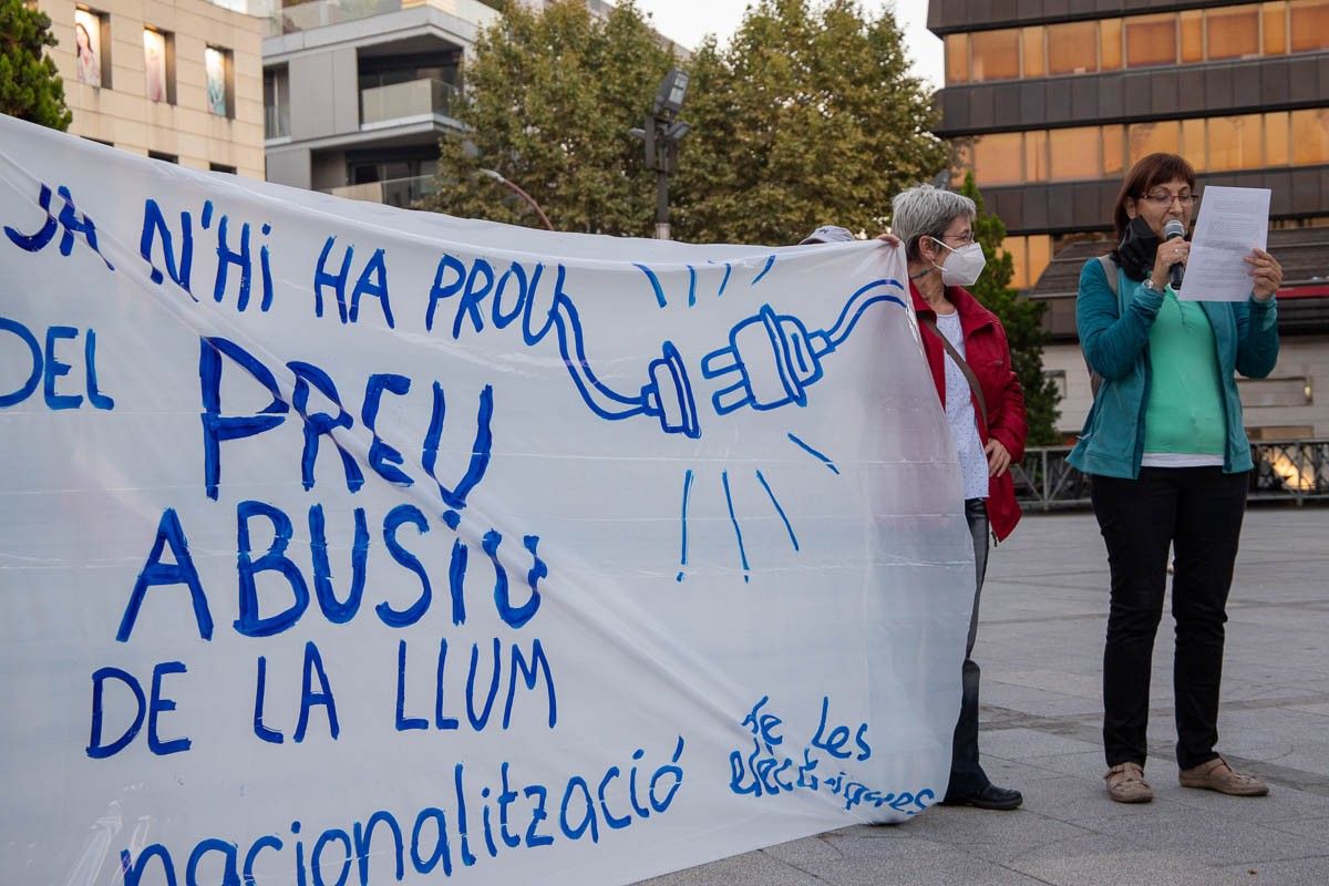 Manifestació contra el preu abusiu de la llum a Sabadell la tardor passada