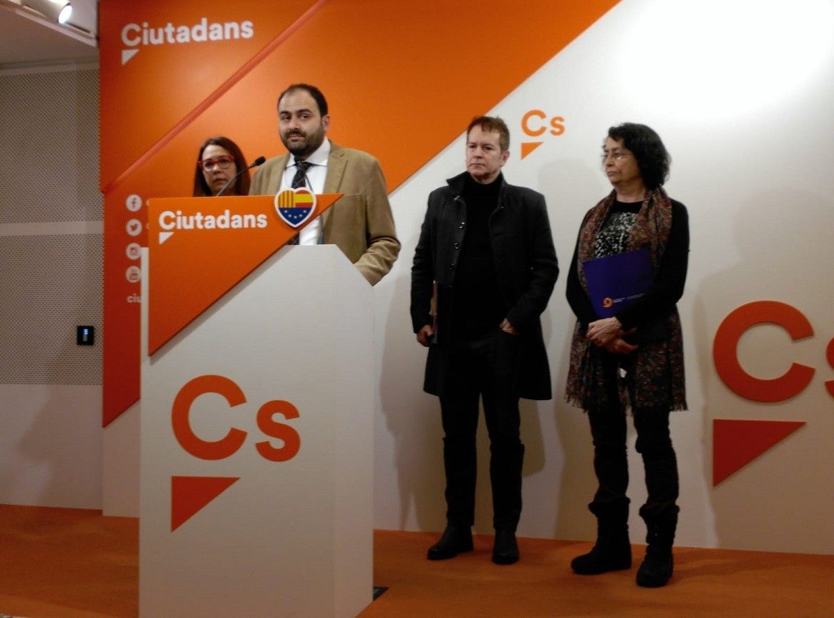 Sánchez Costa avui a la seu de Ciutadans.