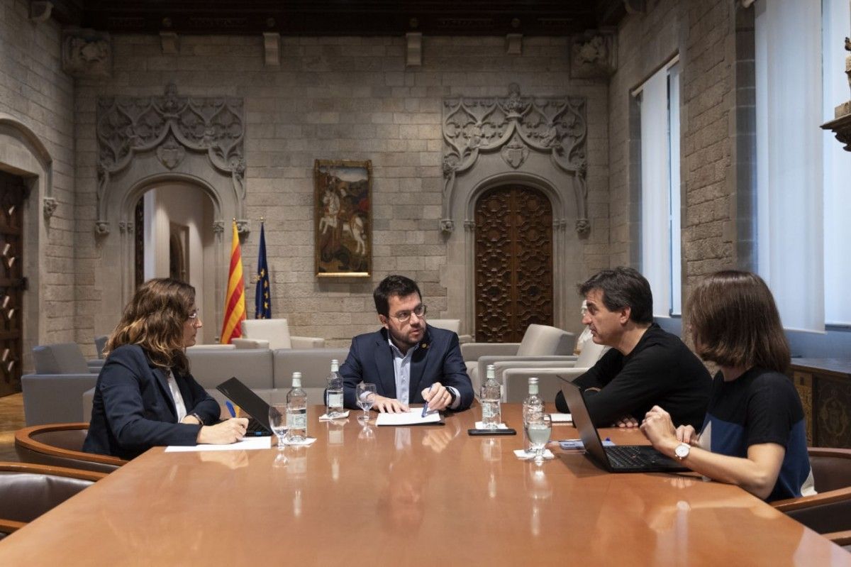 El president de la Generalitat, Pere Aragonès, es reuneix aquest matí al Palau de la Generalitat amb la consellera Laura Vilagrà i amb el seu equip per treballar en la continuïtat del Govern